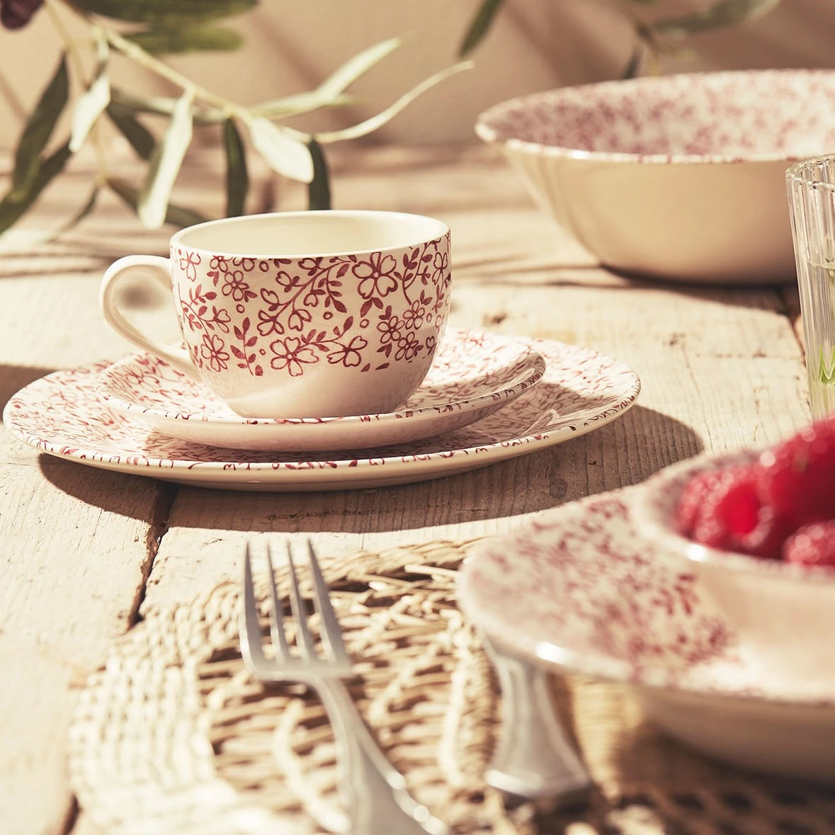 Comptoir De Famille Tasse Et Sous-tasse En Faïence Bordeaux - P'tites Fleurs – Image 4