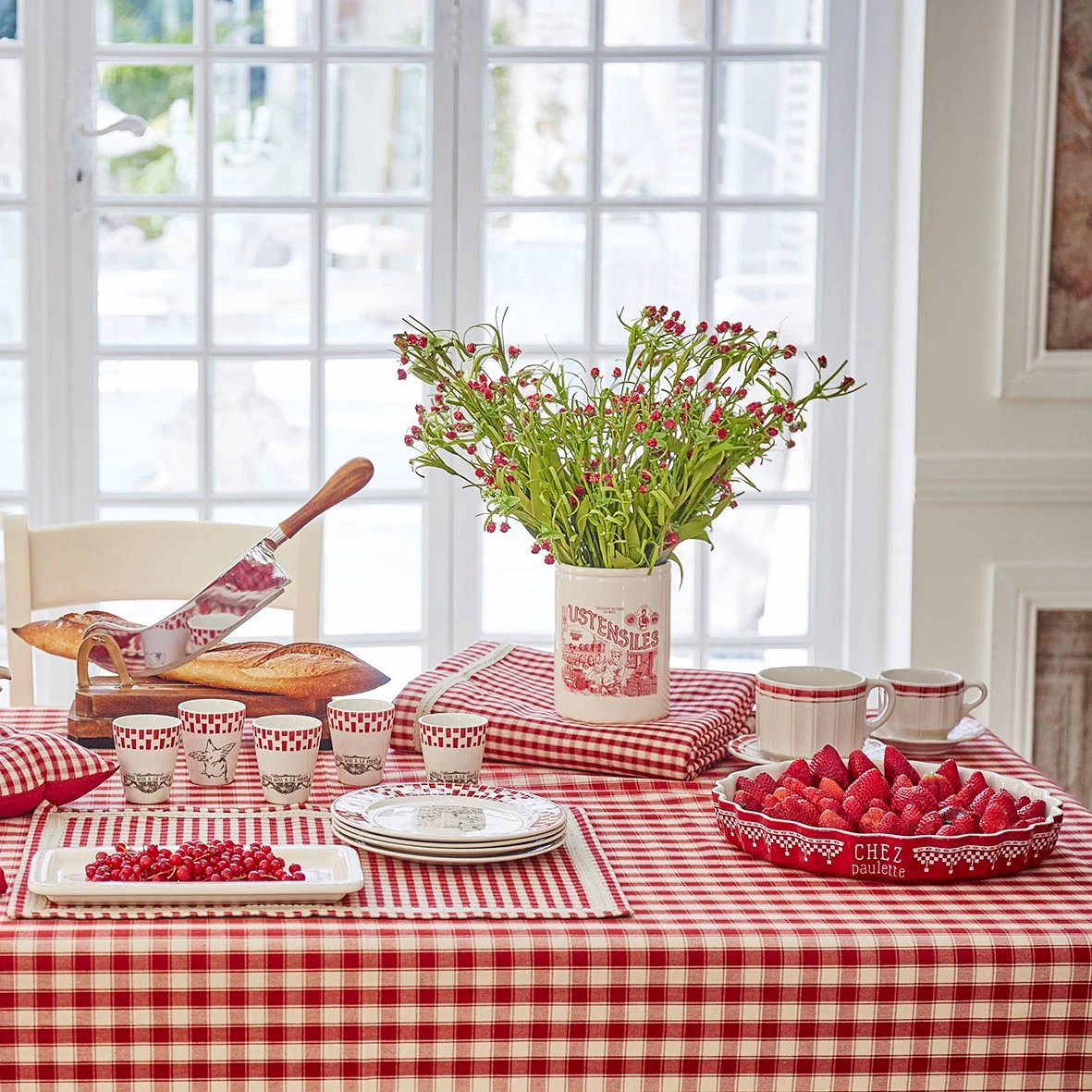 Comptoir De Famille Porte Ustensiles En Faïence Blanc Et Rouge – Image 4